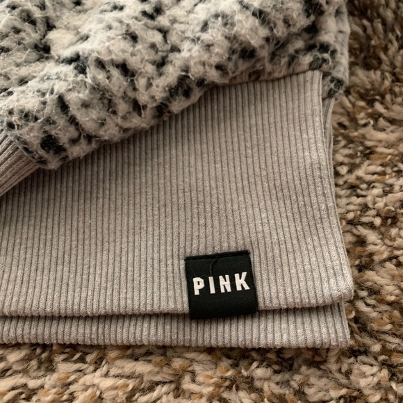 VS Pink Sherpa jacket - Picture 2 of 3